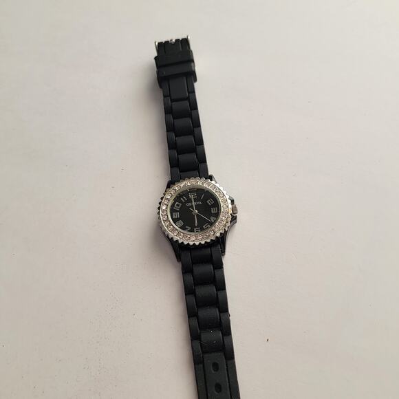 Vintage Watches Geneva Black Silicone Quartz Watch with Crystal Bezel Detail - Picture 1 of 10